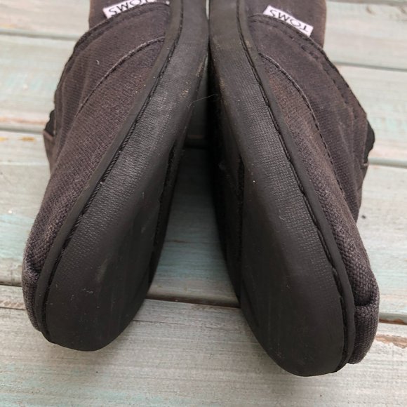 Toms Black Canvas One for One Shoes - Picture 10 of 16